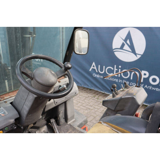 2000 NISSAN FGD02A30Q-46412411