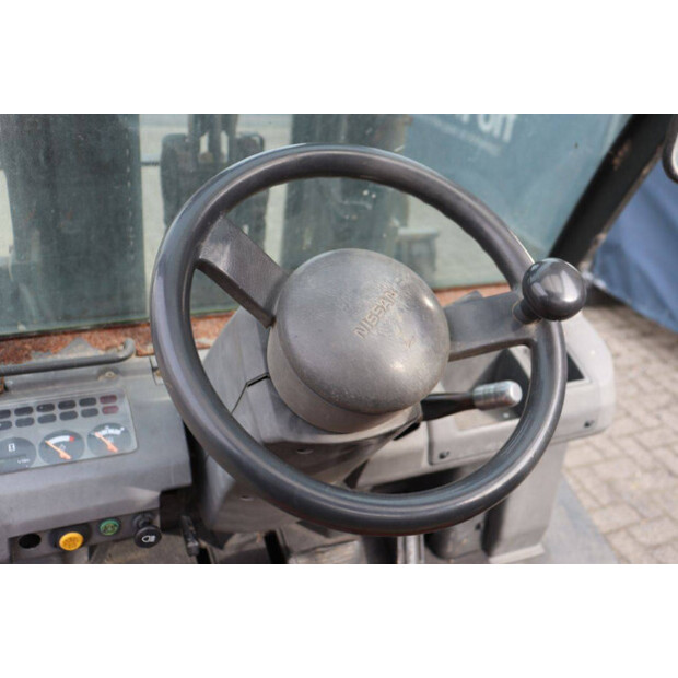 2000 NISSAN FGD02A30Q-46412413