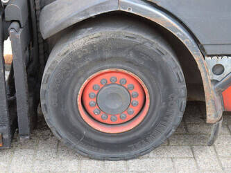 2014-linde-h30t-02-1439296-46412551