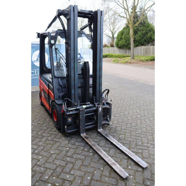 2021 ليندي E25-01-46412769