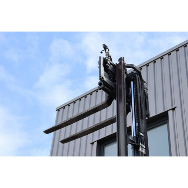 2021 ليندي E25-01-46412804