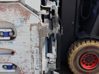 2015-linde-e25h-01-600-46412816