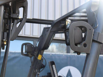 2015-linde-e25h-01-600-46412820