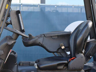 2015-linde-e25h-01-600-46412830