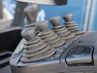 2015-linde-e25h-01-600-46412836