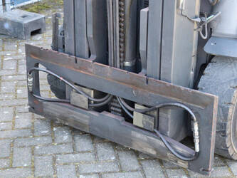 2019-linde-e25hl-01-600-1439304-46412858