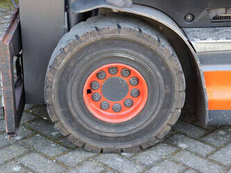 2019-linde-e25hl-01-600-1439304-46412861