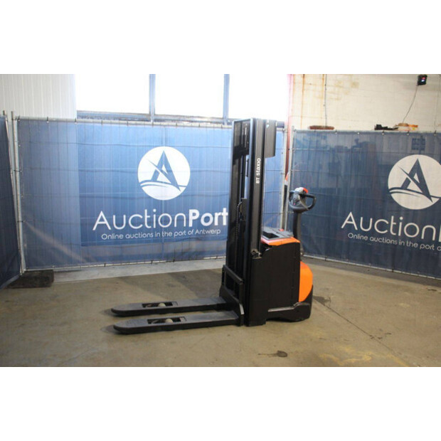 2018 تويوتا SWE120-46413064