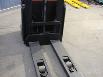 2018-toyota-swe120-1439311-46413092