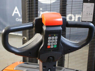 2018-toyota-swe120-1439311-46413103