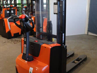 2018-toyota-swe-120-1439313-46413140