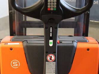 2018-toyota-swe-120-1439313-46413149