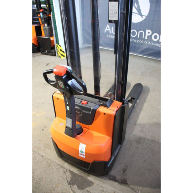 2019 Toyota SWE100-46413171