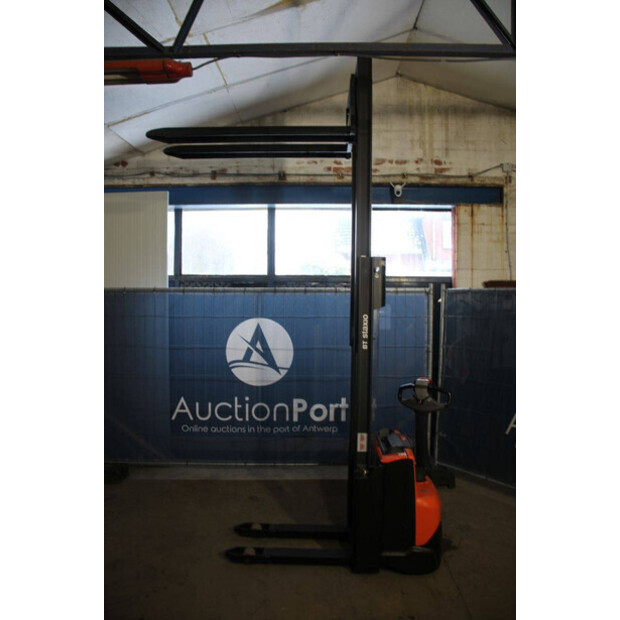 2019 Toyota SWE100-46413186