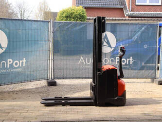 صورة ل مكدس البليت 2017 تويو SWE120