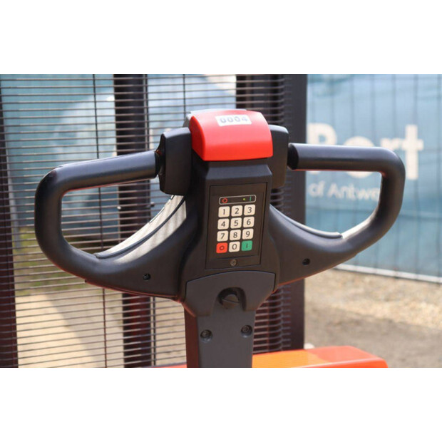 2017 Toyo SWE120-46413240