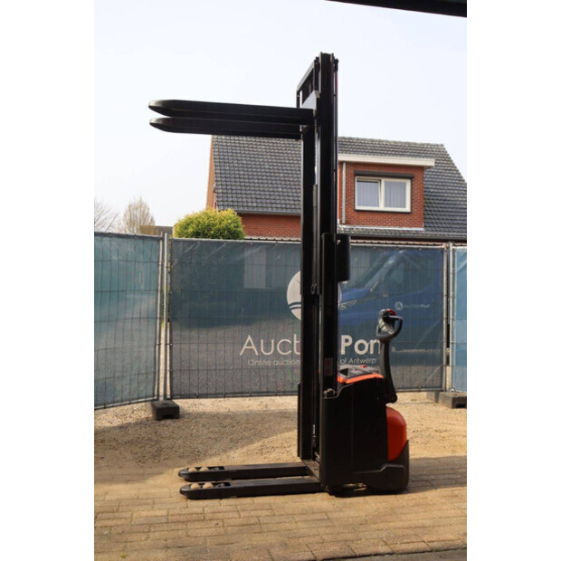 2015 BT SWE140L-46413267