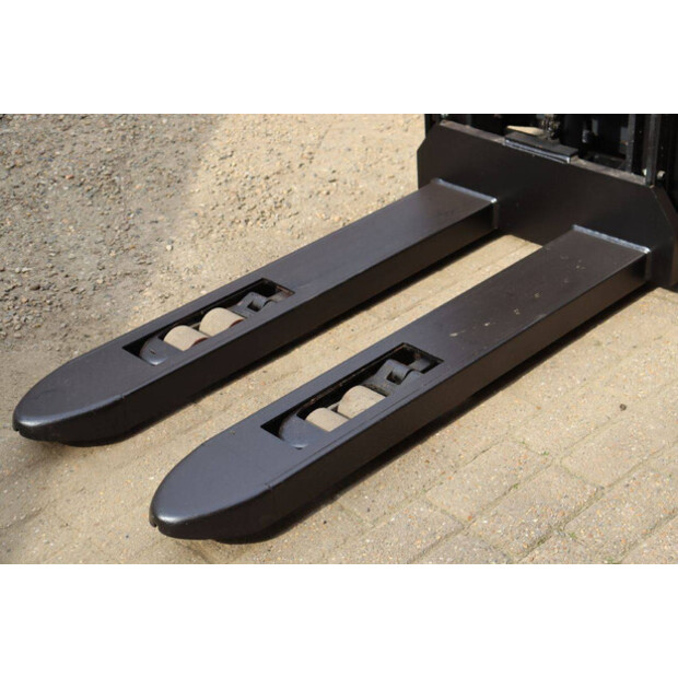 2015 BT SWE140L-46413280