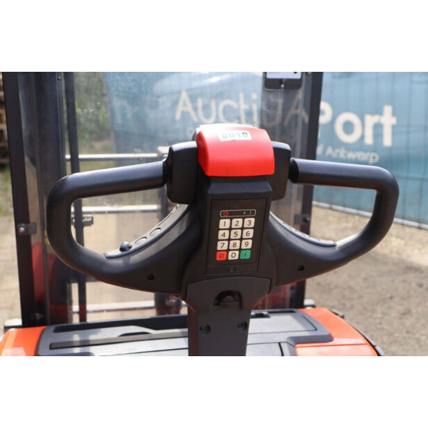 2015 BT SWE140L-46413283