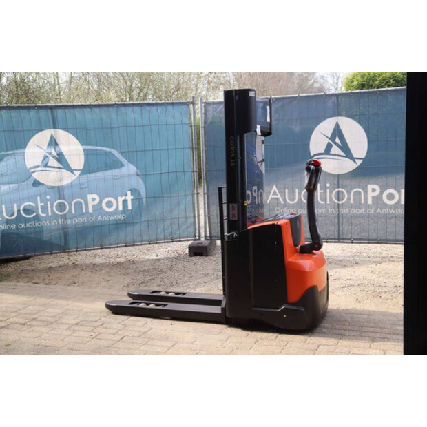 2015 بي تي SWE140L-46413296