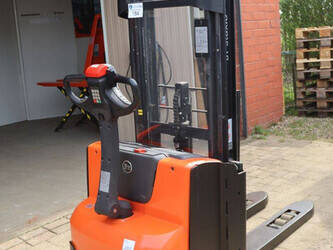 2015-bt-swe140l-1439319-46413299