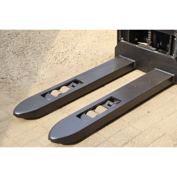 2015 بي تي SWE140L-46413303