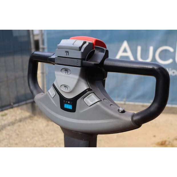 2015 بي تي SWE140L-46413307