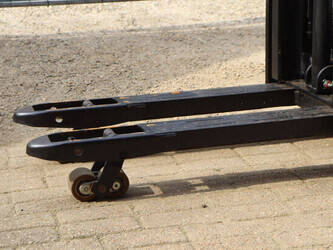 2015-bt-swe140l-1439319-46413316