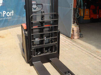 2015-bt-swe140l-1439321-46413347