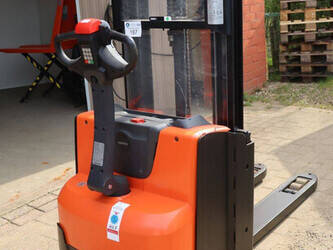 2022-toyota-swe200d-1439322-46413367