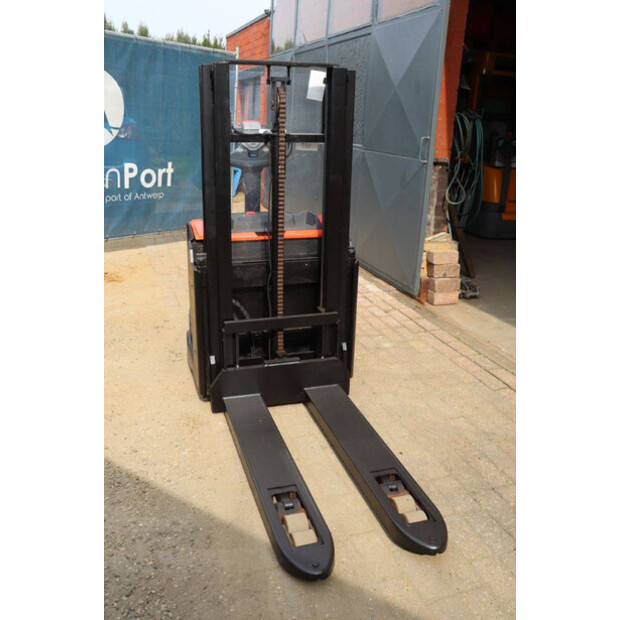 2022 تويوتا SWE200D-46413368