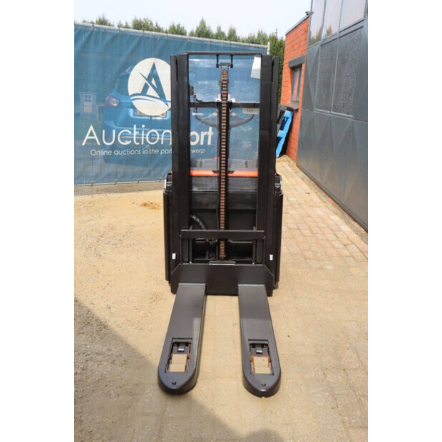 2022 تويوتا SWE200D-46413369