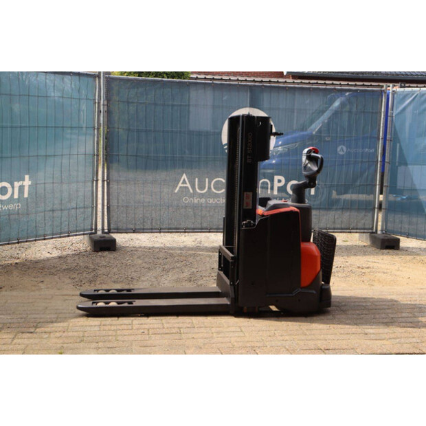 2020 Toyota SWE200D-46413375