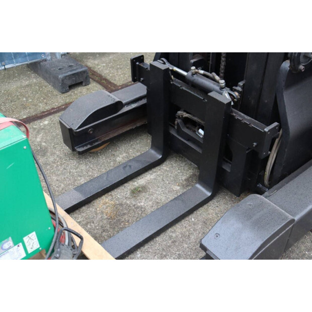 2013 بي تي RRE140CC-46413394