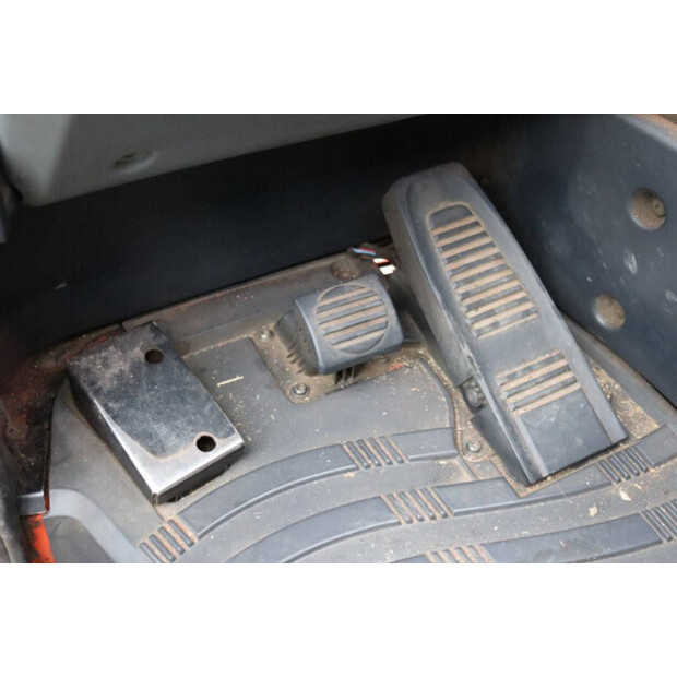 2013 بي تي RRE140CC-46413403