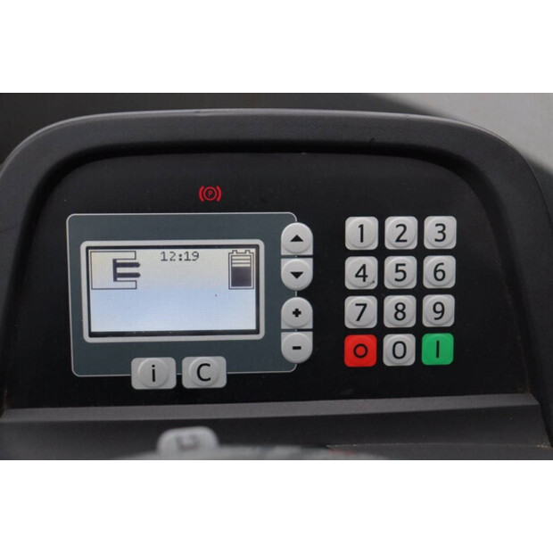 2013 بي تي RRE140CC-46413406