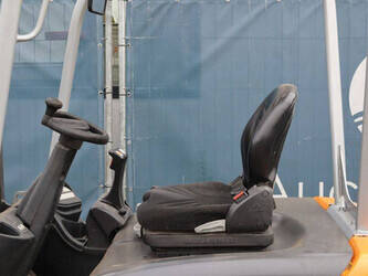 2004-still-rx50-16-1439328-46413543