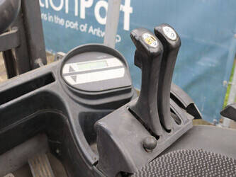 2004-still-rx50-16-1439328-46413547