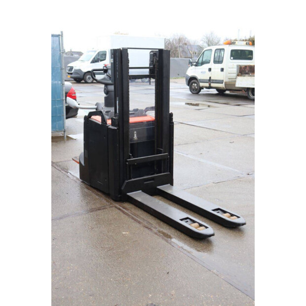 2016 BT SPE200D-46413600