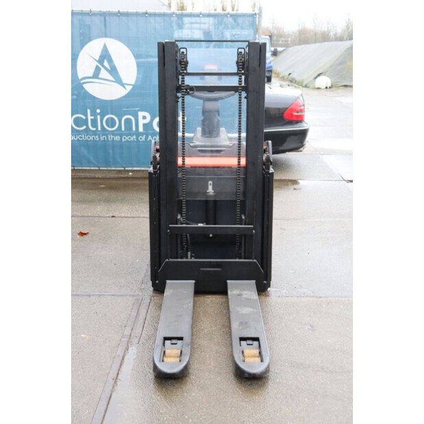 2016 BT SPE200D-46413601