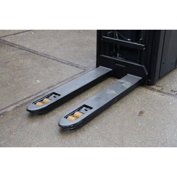 2016 BT SPE200D-46413603