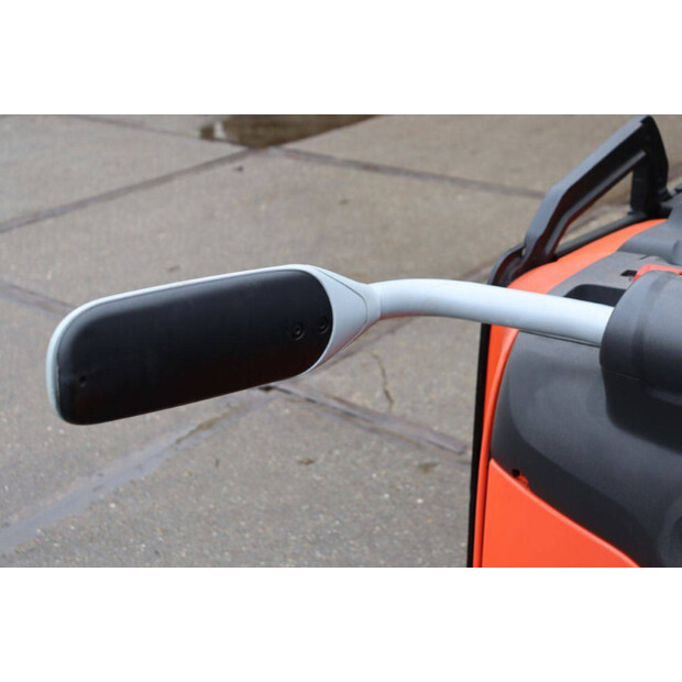 2016 BT SPE200D-46413610