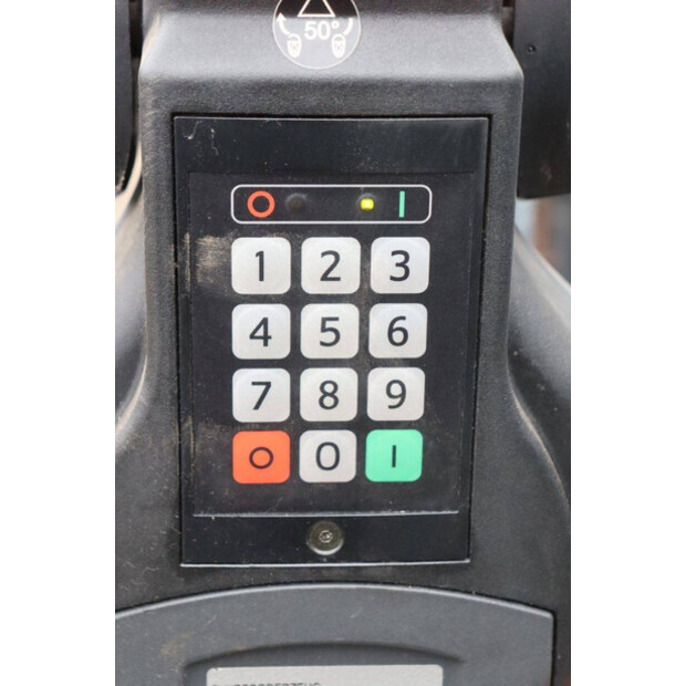 2016 BT SPE200D-46413614