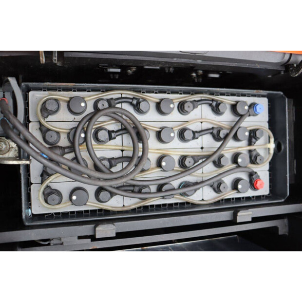 2016 BT SPE200D-46413617