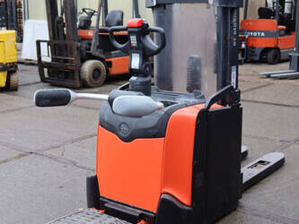 2018-toyota-spe140-1439331-46413630