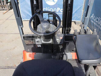 2009-toyota-7fbmf30-1439335-46413753