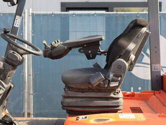 2009-toyota-7fbmf30-1439335-46413754