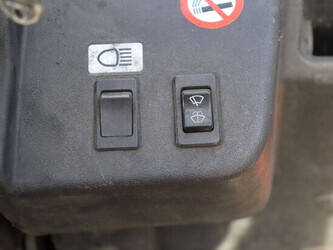 2009-toyota-7fbmf30-1439335-46413762