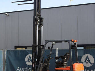 2009-toyota-7fbmf30-1439335-46413770