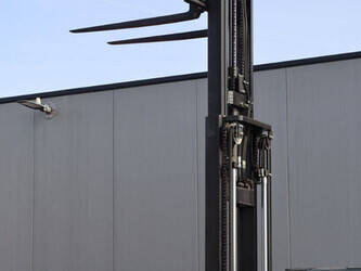 2009-toyota-7fbmf30-1439335-46413771